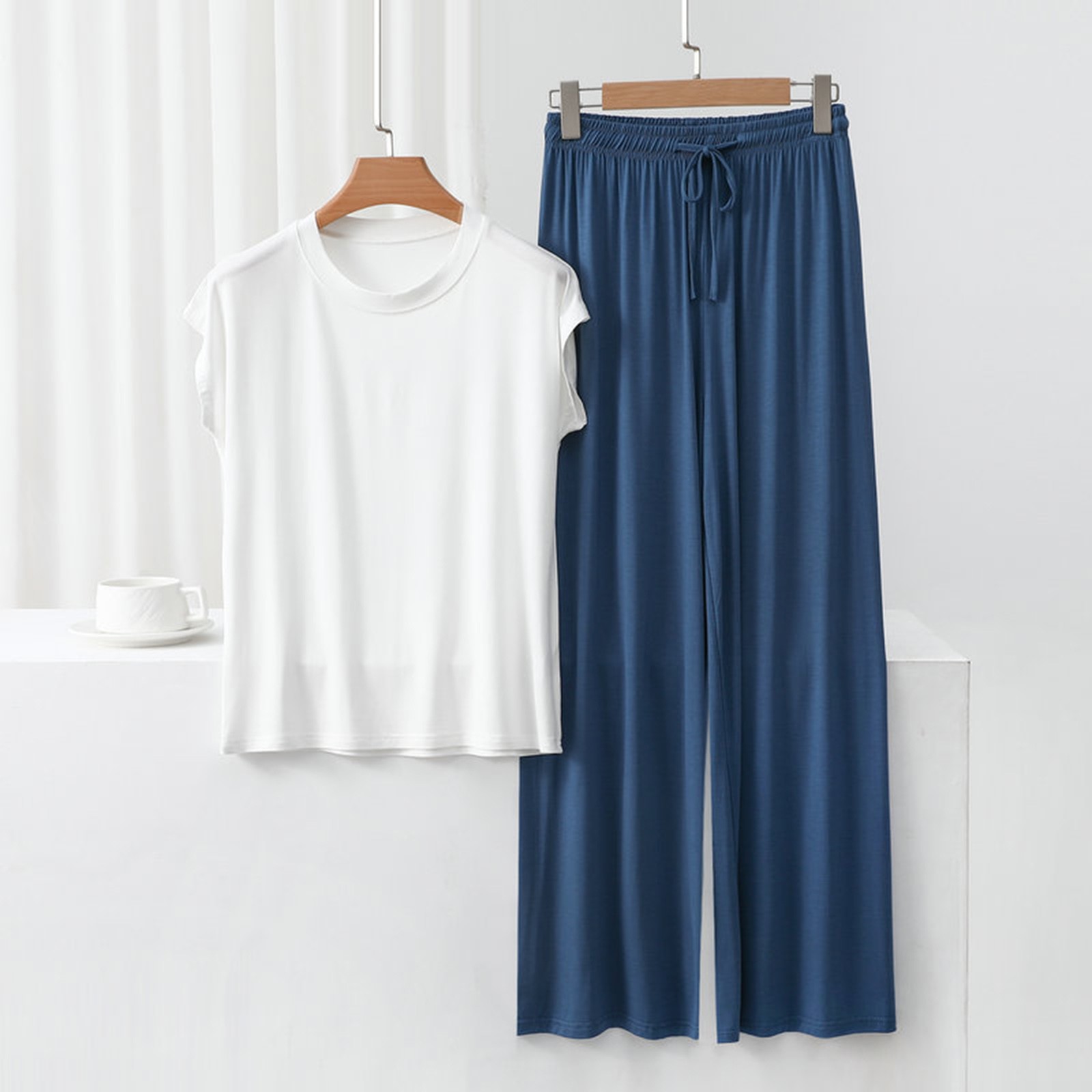 thumbnail image 4 of Conjunto de pijama holgado para mujer: camiseta de manga corta y pantalones con cordón, poliéster y spandex, para todas las estaciones, tallas M-XXL., 4 of 4
